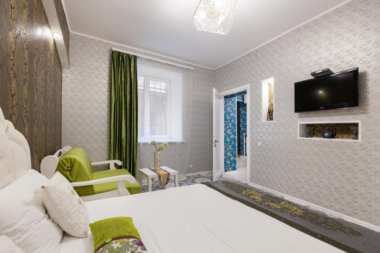Apartments Leopolli Near Opera House Lviv Exterior photo